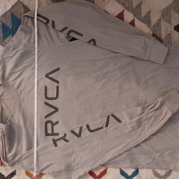 3 For 1 RVCA Shirts Bundle - Picture 2 of 4